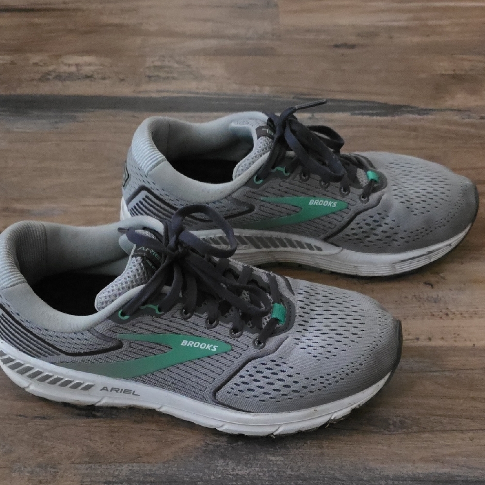 Brooks Ariel 20